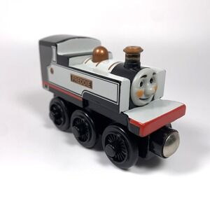 Thomas & Friends Wooden Railway Train FEARLESS FREDDIE Engine Learning Curve
